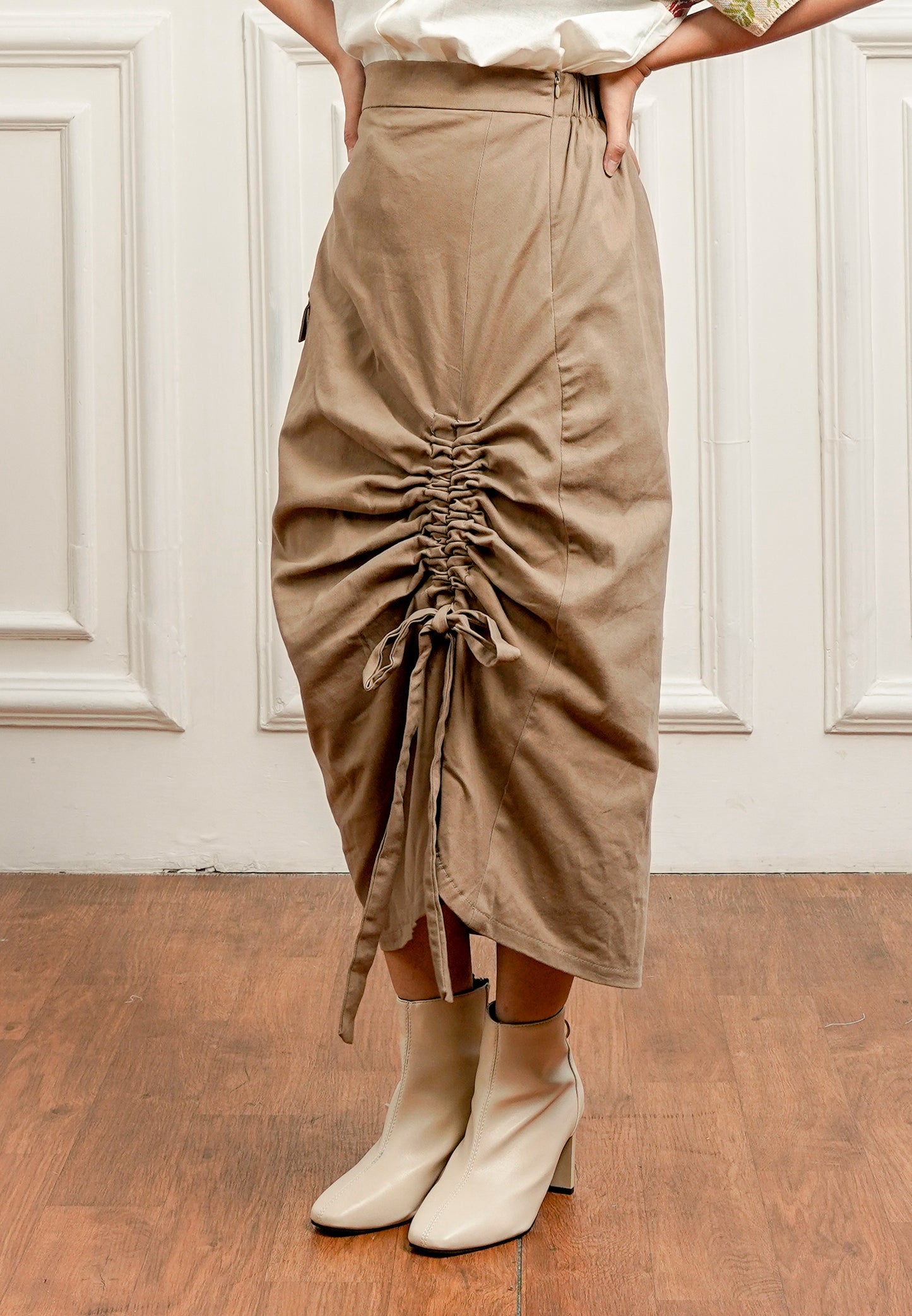 NONA Jeanne Pocket Skirt Dark Khaki